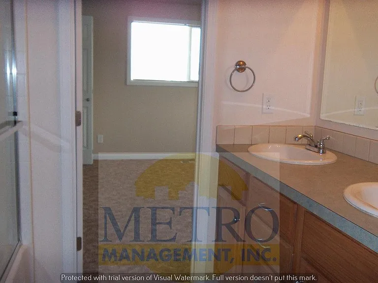 792 S Curtis Rd — Photo 6