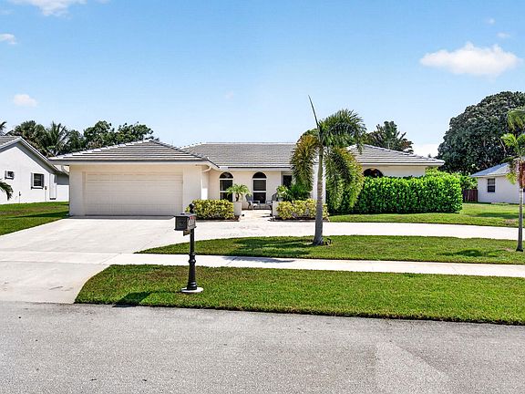2nd image of 2432 NW Timbercreek Circle