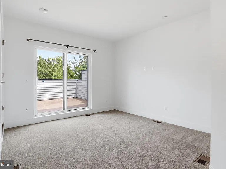 2103 Tysons Rd — Photo 26