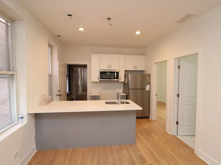 1544 N Bosworth Ave #2F — Photo 10