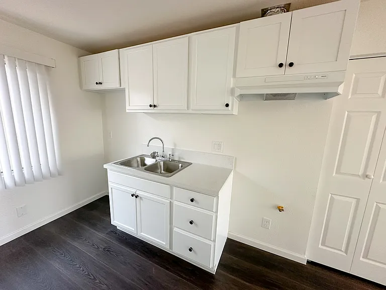 1468 S Palomares St #21 — Photo 11