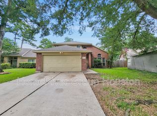 11930 Cottonwood Ln, Cypress, TX 77429