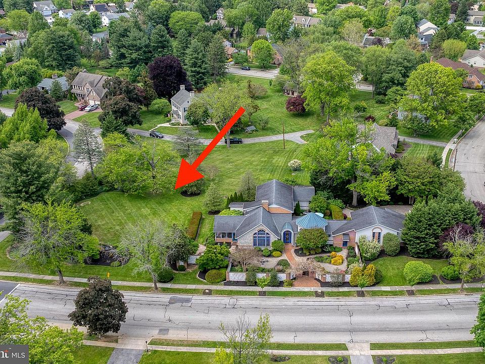 2nd image of 280 Grant Dr