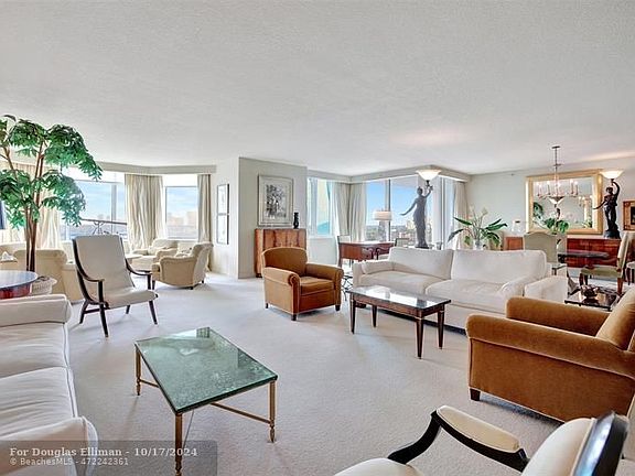 4th image of 3055 Harbor Dr APT 802