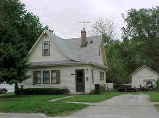 1216 Lincoln St, Waterloo, IA 50703