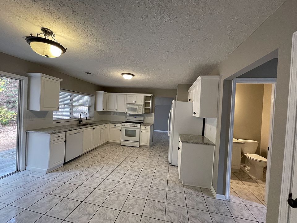 1st image of 3790 Oak Park Dr