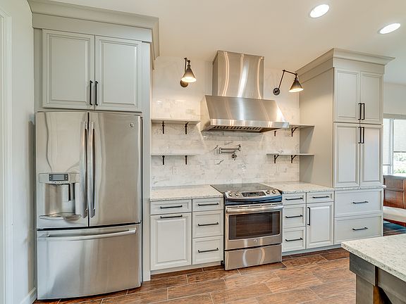 5th image of 7687 Kiawah Way