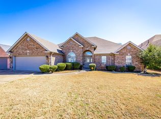 305 Maranes Cir, Maumelle, AR 72113