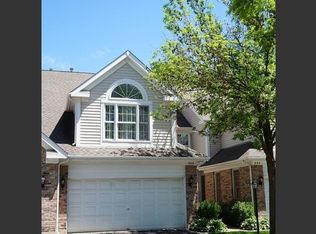 845 Fairmont Ct, Des Plaines, IL 60018