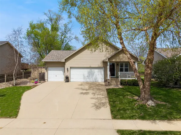 5117 NW 59th Ave, Johnston, IA 50131