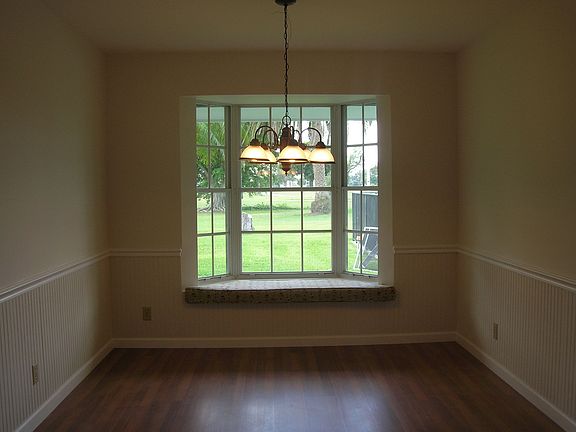 Dining Room features bay window 