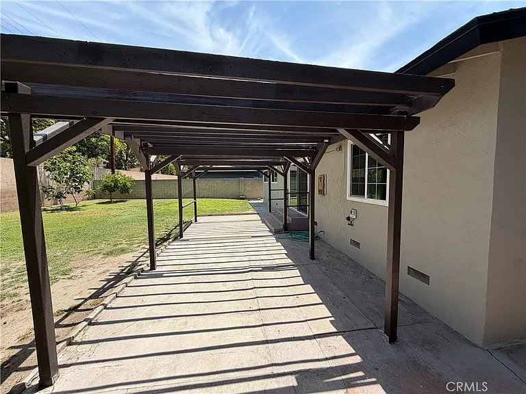 12291 Hampton Ave — Photo 23