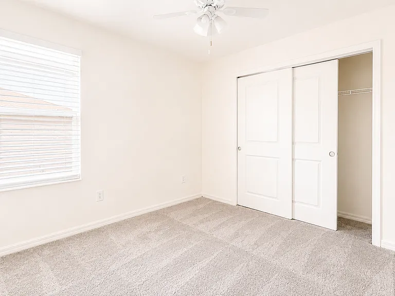 9581 Sandy Bluffs Cir — Photo 11