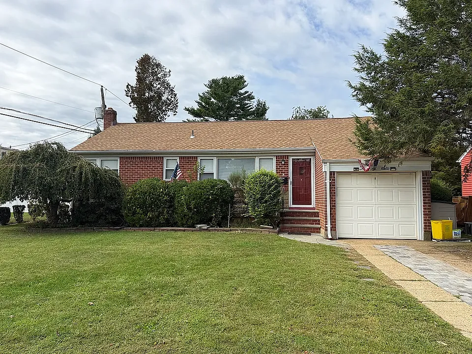 26 Clarissa Dr