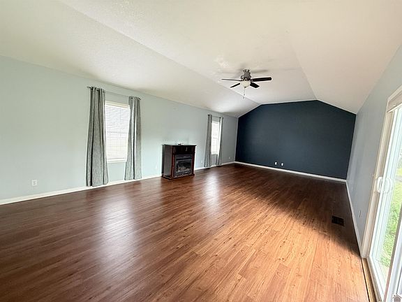 2nd image of 70 Countryside Dr