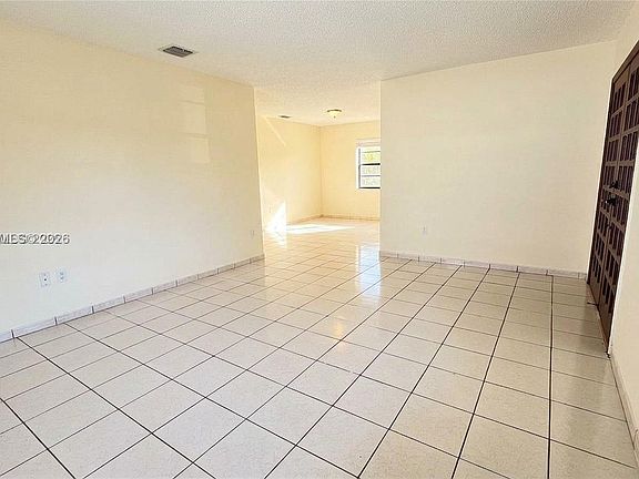 3rd image of 2820 SW 25th St #2820