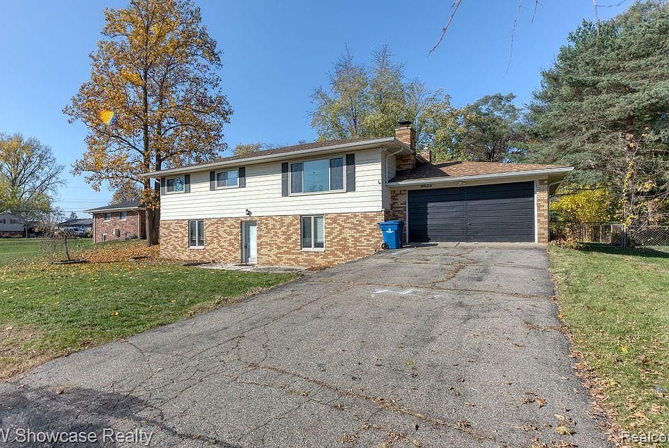 1st image of 9924 Burgess Ct