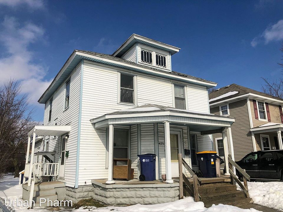 1st image of 429 Woodlawn St SE #2