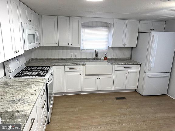 3rd image of 8049 Veterans Hwy #59