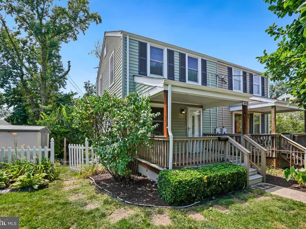 5850 Edgehill Dr, Alexandria, VA 22303