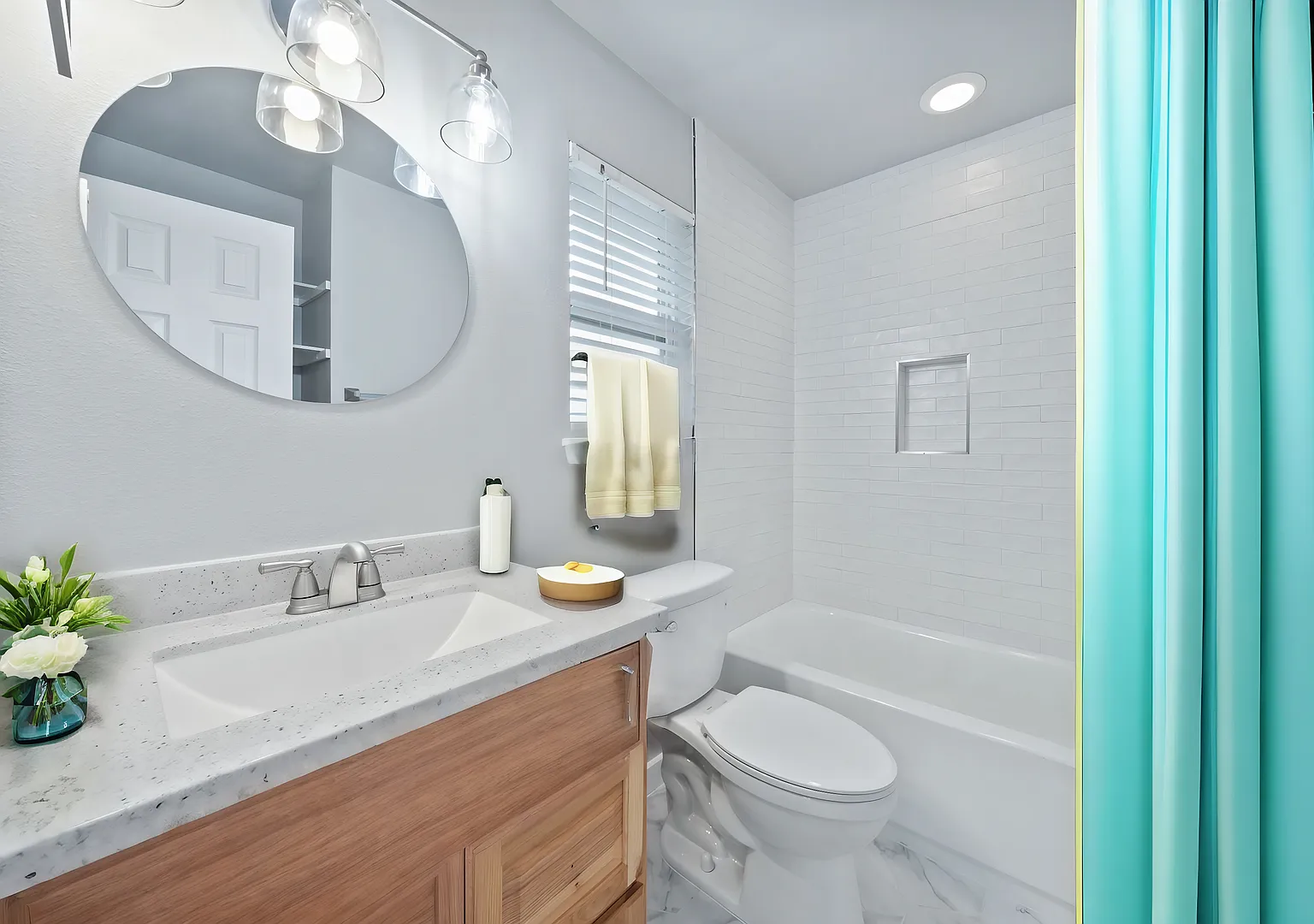 4612 Bennett Avenue — Photo 4