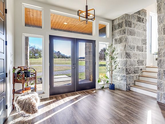 4th image of 2687 N Trinity St