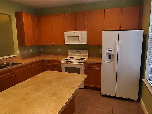5th image of 3304 Calumet Dr
