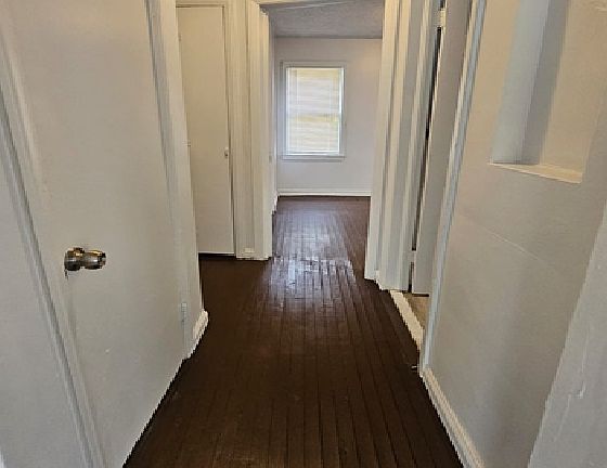 2nd image of 15757 Mark Twain St