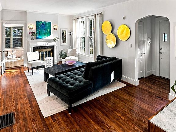 5th image of 1741 Meadowdale Ave