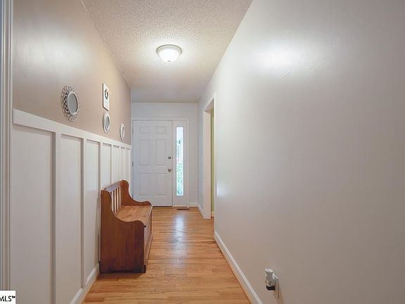 4th image of 545 E Brookwood Dr