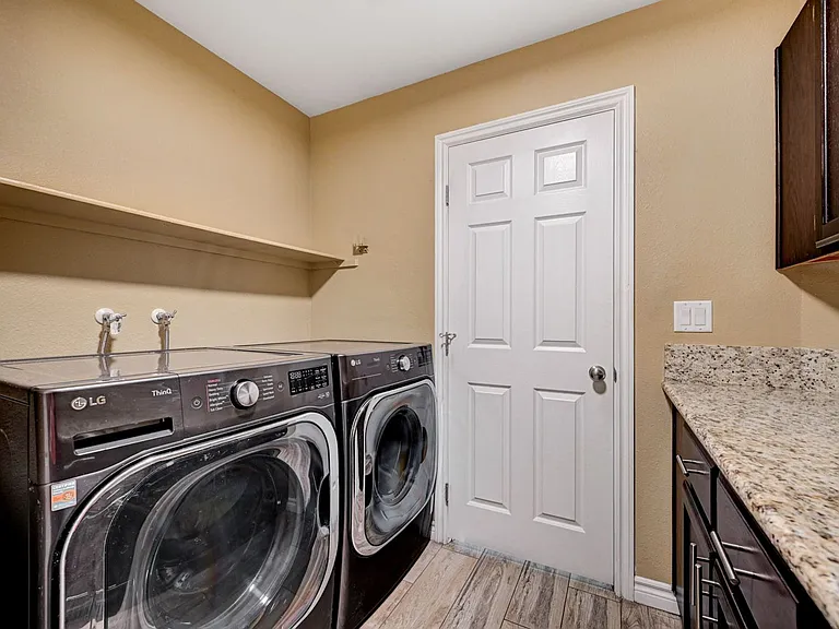 3949 Rhine Way — Photo 46
