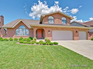 1520 Talcott Rd, Woodridge, IL 60517