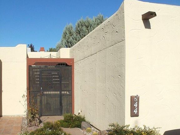 2nd image of 905 Conway Ave APT 44)