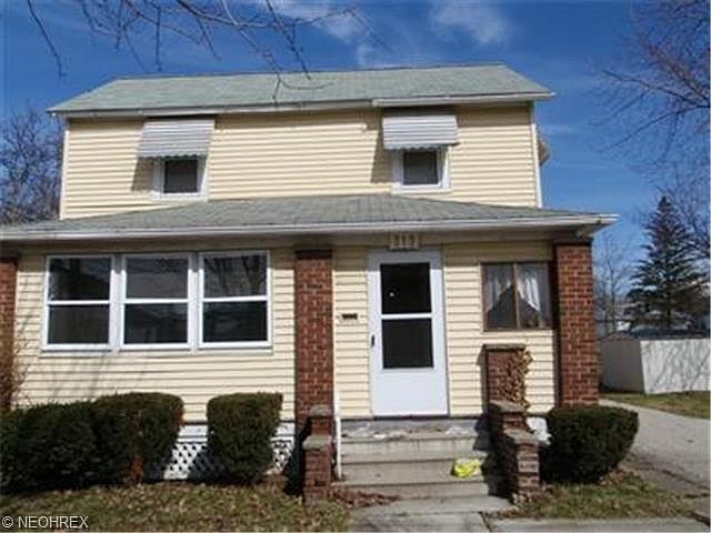 313 South Maple