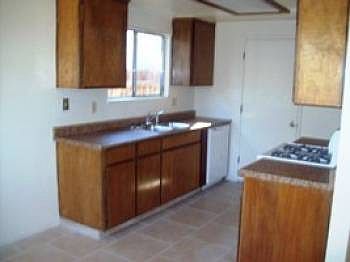 4th image of 3912 Kentucky Ave