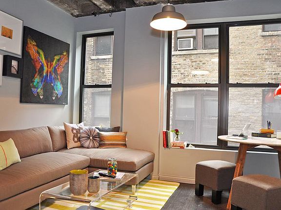 3rd image of 5411 N Winthrop Ave #201