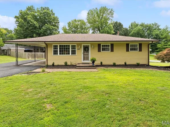 10 Leo Dr, Fairview Heights, IL 62208