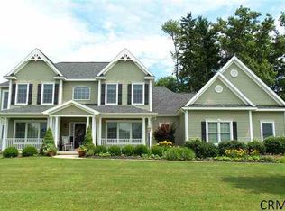 14 Hilton Ct, Loudonville, NY 12211