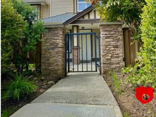 3685 Woodland Dr, Pt Coquitlam, BC V3B 4R5