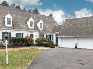 18 Hunt Farm Rd, Waccabuc, NY 10597