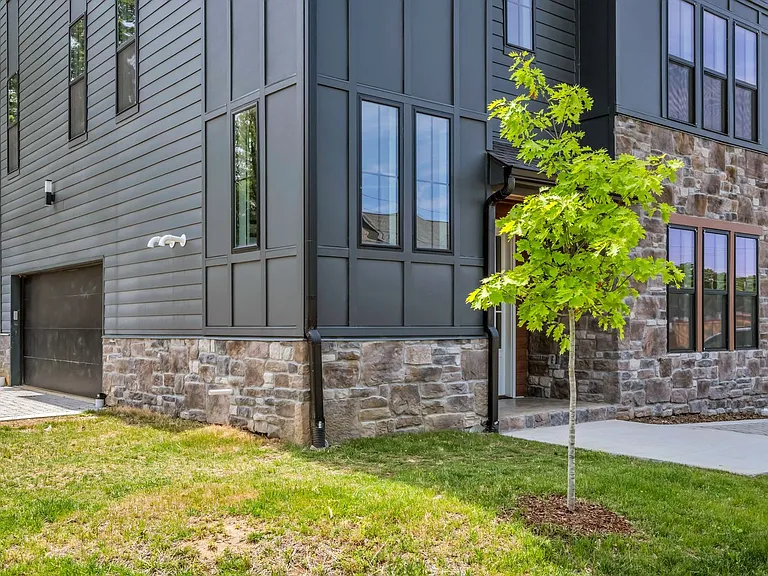 1114 Leland Ave — Photo 37