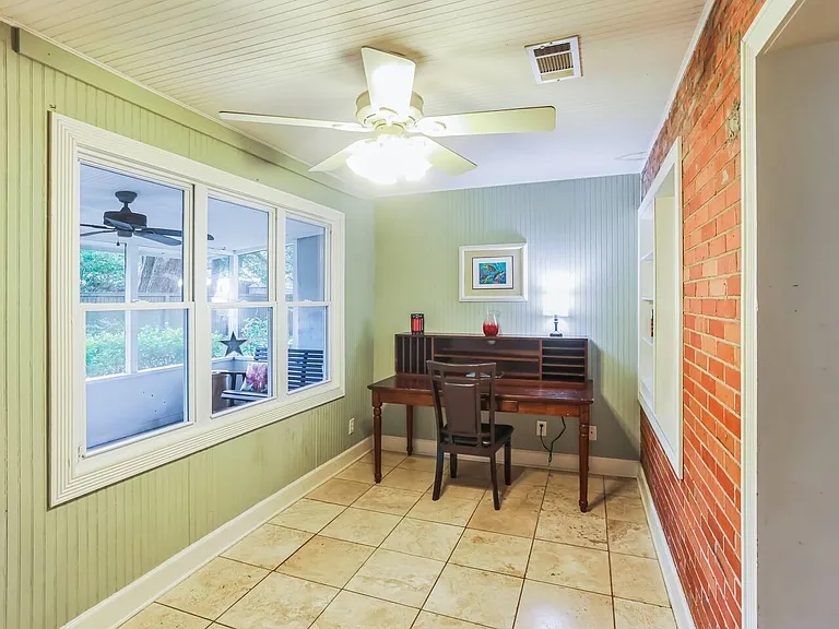 112 Riverview Dr — Photo 20