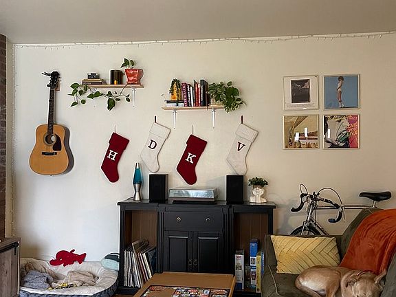 4th image of 123 Livingston Ave #1
