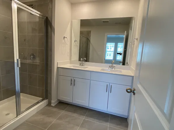 2421 Arbor Loop Dr #1, Charlotte, NC 28217