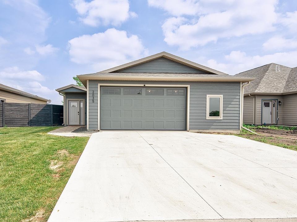 2035 35th St, Spirit Lake, IA 51360 Zillow