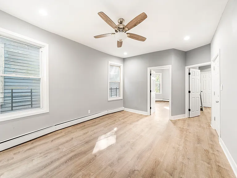 170 N 15th St #2 — Photo 13