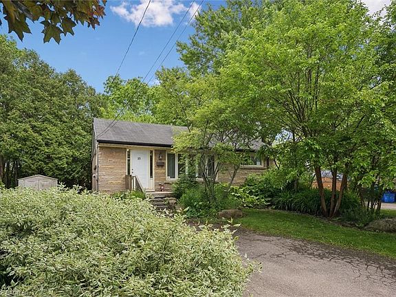 2nd image of 16 Beaucourt Pl