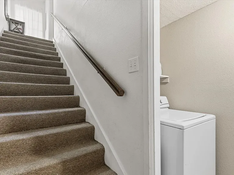 6307 Shadow Valley Dr #B — Photo 11