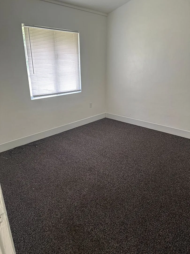 MP-Oak Tree Apartments — Photo 3