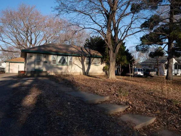 5453 N 4th St, Brooklyn Center, MN 55430